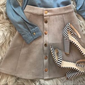 Grey suede button up skirt!